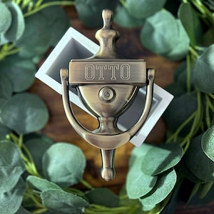 Custom Engraved ANTIQUE BRASS &quot;Ivoryton&quot; Style Solid Brass Door Knocker - 7&quot; with Viewer