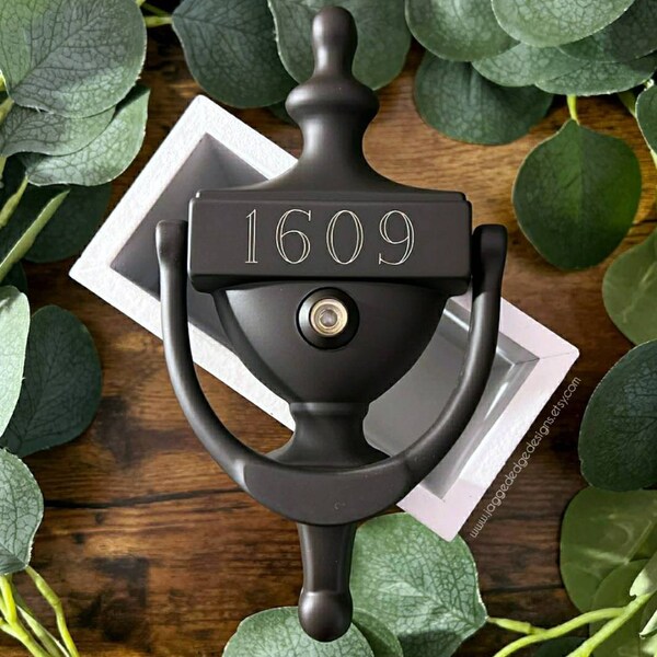 Harney 5 1/2 Inch Oil-Rubbed Bronze Door Knocker With Viewer - Model 32439