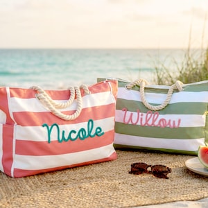 Benutzerdefinierte Strandtasche mit Reißverschluss, personalisierte wasserdichte Pool Tote, gestickte Mädchen Reisetasche, Sommerferien Geschenk, gestreifte Canvas Tote