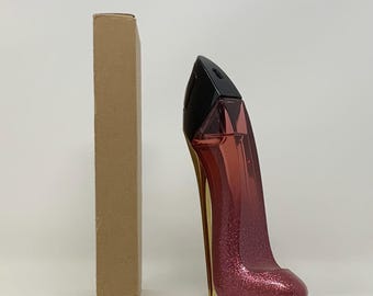 Carolina Herrera Very Good Girl Glam Eau de Toilette 80 ml, 90% lleno como se muestra en la imagen.