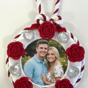 Memory Frame - Rosettes w/ Easel