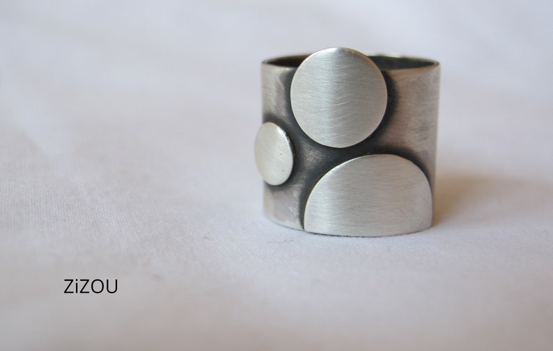 3Dots Silver Wide Statement Ring, contemporary, wearable, modern, elegant, handmade, everyday ring image 3