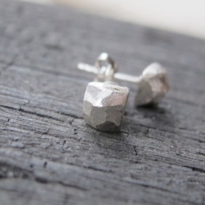Beitrag Silber Ohrringe, Sterlingsilber Ohrstecker, Sterling Silber Ohrstecker roh Ohrstecker Nugget CIJ