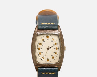 Vintage Woman Handcraft Wrist Watch with Handstitch Leather Band /// MinetoroM - Perfect Gift for Birthday and Anniversary