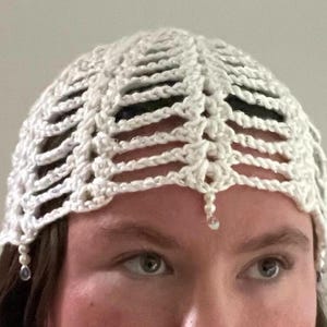Lace and Pearl Skull Cap - Etsy display picture 3
