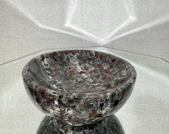 Cuenco de Yooperlita reactivo a los rayos UV, plato de Yooperlita, brilla bajo luz ultravioleta, cuenco de piedra de colección