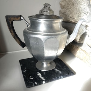 Landers Frary & Clark Universal No 479 aluminum Coffee Percolator urn pot wood