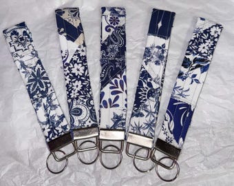 Porte-clés avec bracelet en tissu matelassé - Porcelaine fine