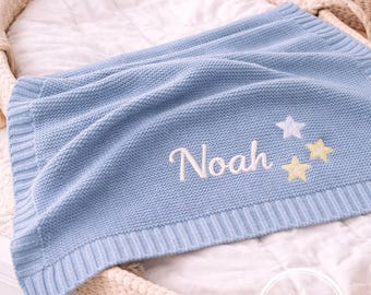 Embroidered Little Dreamer Daisy Custom Knit Blanket, Product with Floral Name Content, Baby Shower Keepsake Style,  Gift for a Newborn Girl