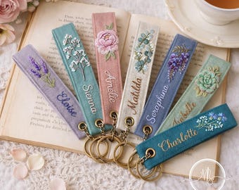 Embroidered Floral Custom Name Keychain, Aesthetic Pastel Linen Style, Delicate Wildflower Embroidery Design, Special Keepsake Gift for Her