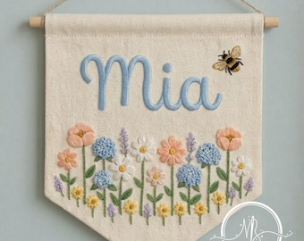 Haftowany, spersonalizowany, kwiatowy baner dla dziecka, lniana flaga z pszczołą i imieniem, zawieszka na ścianę do pokoju dziecięcego, dekoracja pokoju dziecięcego, słodki prezent dla noworodka i dziecka