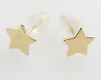 14K gold stud earrings. gold stars earrings. gold earrings. stare studs. gold earrings. gift for her. 14k earrings