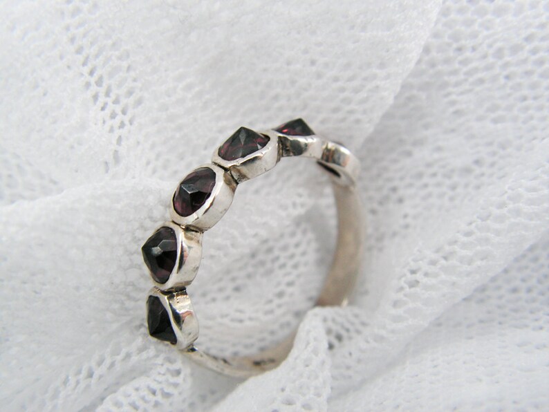 Sterling silver ring. Garnet ring. Natural Garnet spikes ring. Silver ring. Garnet silver ring. Silver garnet ring. sr-9531-587 image 4