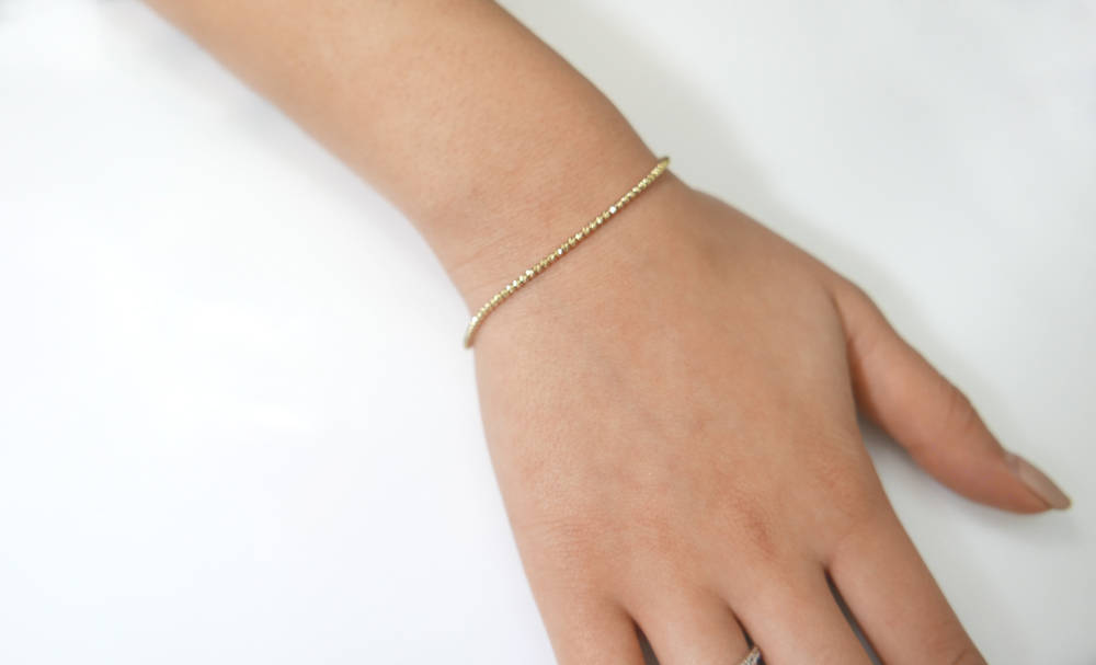 Gold Diamond Tiny E Bracelet main image 1