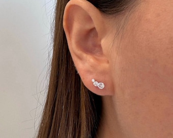 Pendientes escaladores de orejas de oro macizo de 14kt - escaladores de orejas cortos - escaladores de orejas de oro - orugas de orejas - pendientes de barra - pendientes de barra de oro