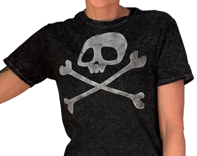 Hand-Painted Pirate Skull & Crossbones Unisex T-shirt