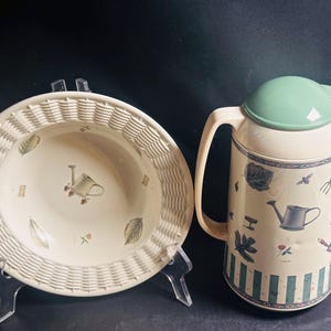 Cafetera termo/jarra Pfaltzgraff Naturewood para bebidas frías y calientes + tazón para servir de 29,8 cm (11" 3/4")