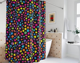 Cortina de chuveiro com pedrinhas coloridas – Arte abstrata moderna de meados do século XX para banheiro