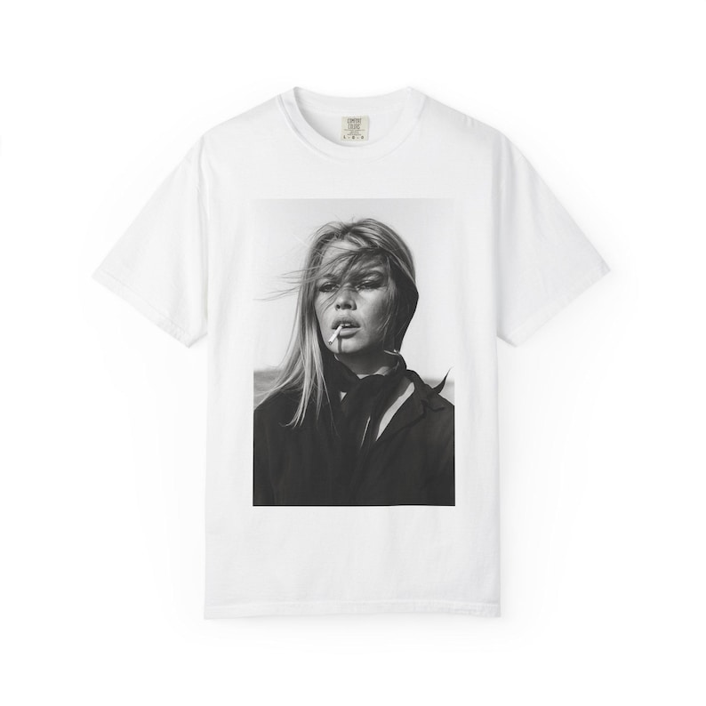 French Iconic Smoking Brigitte Bardot Unisex T-shirt, Vintage Retro Tee, Gift for Him, Gift for Her, Fashion Shirt, Stylish Top