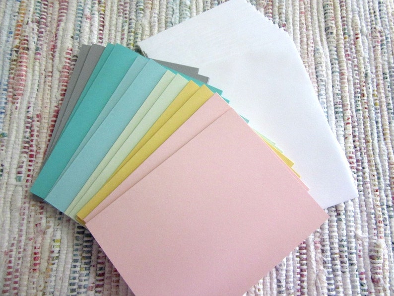 Cartes et enveloppes de couleur vierges Ensemble de 12 image 1