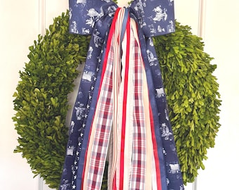Lazo para corona patriótica: elegante lazo de cinta roja, blanca y azul, estampado toile, decoración americana, lazo para corona del 4 de julio.