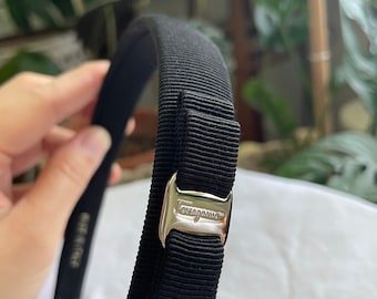 【送料&関税込】Ferragamo Black Fabric Vara Hairband Vara Bow headband - Women | Ferragamo