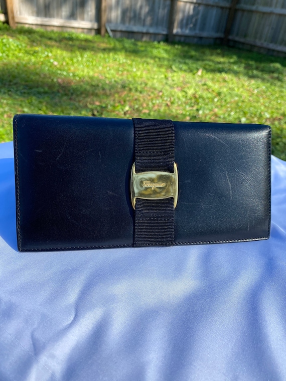 Vintage Salvatore Ferragamo Vara Black Leather Long Wallet  display picture 3