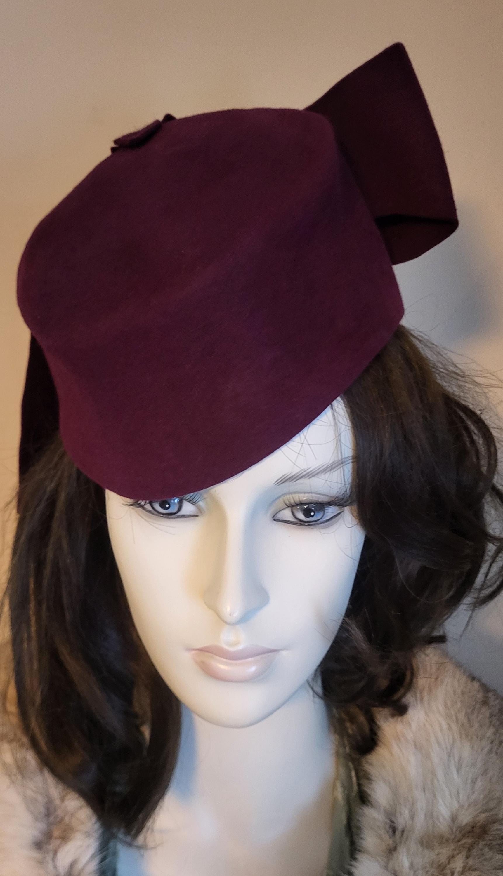 1940s Vintage Burgundy Wool Pillbox-style Hat With a Large 