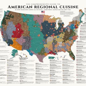 Puede incluir: Un gran mapa mural educativo detallado titulado The Comprehensive Guide to American Regional Cuisine. Presenta un mapa colorido de los Estados Unidos dividido en varias regiones culinarias, rodeado de listas de texto sobre tradiciones alimentarias.