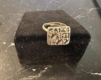 Vintage Sterling Silver Egyptian Hieroglyphs Ring Size 6 Adjustable Egypt 423F