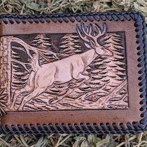 Cartera de cuero con diseño de ciervo y piña