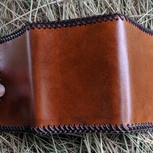 Men's Plain Leather Trifold Wallet image 2