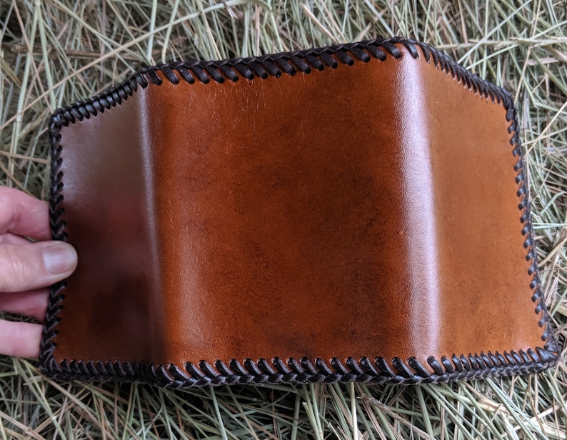 Men's Plain Leather Trifold Wallet image 2