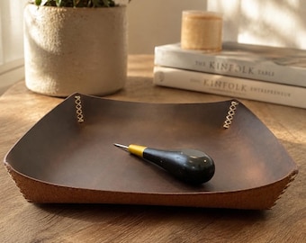 Handcrafted Leather Valet Tray – Personalized Catchall Dish with Custom Embossed Name