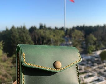 Tarjetero minimalista de cuero hecho a mano – Cuero Crazy Horse, cosido a mano, regalo para él y para ella.