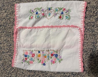 Vintage Floral Embroidery Dresser Topper/ Table Runner 26" x 11"