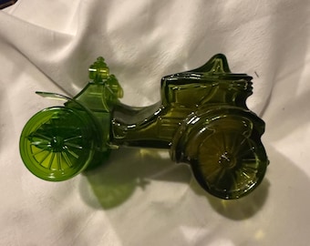 Vintage Avon 1902 Haynes-Apperson After Shave Decanter - Grass Green Appears Full