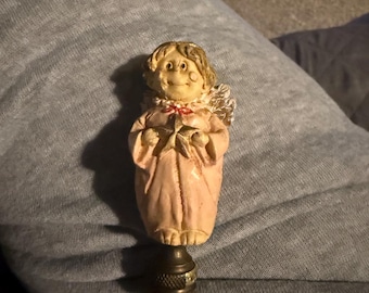 Vintage Cherubic angel holding a star, mounted on a standard brass-threaded Harp