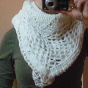 women's shawl image 2