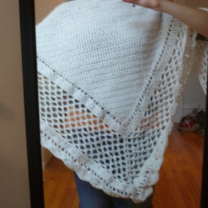 women's shawl image 3