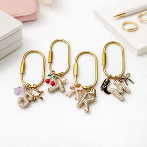 Personalisierte Gold Initial Keychain | Strass Charm Schlüsselanhänger | Personalisierter Anhänger für Sie