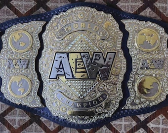 Réplica del cinturón del Campeonato Mundial de Peso Pesado: placas de zinc de 4 mm, cuero grabado, talla adulto