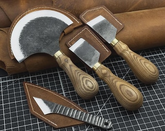 Juego de herramientas de cuero forjado a mano, hojas de acero al carbono, mangos de fresno, fundas (4 piezas)