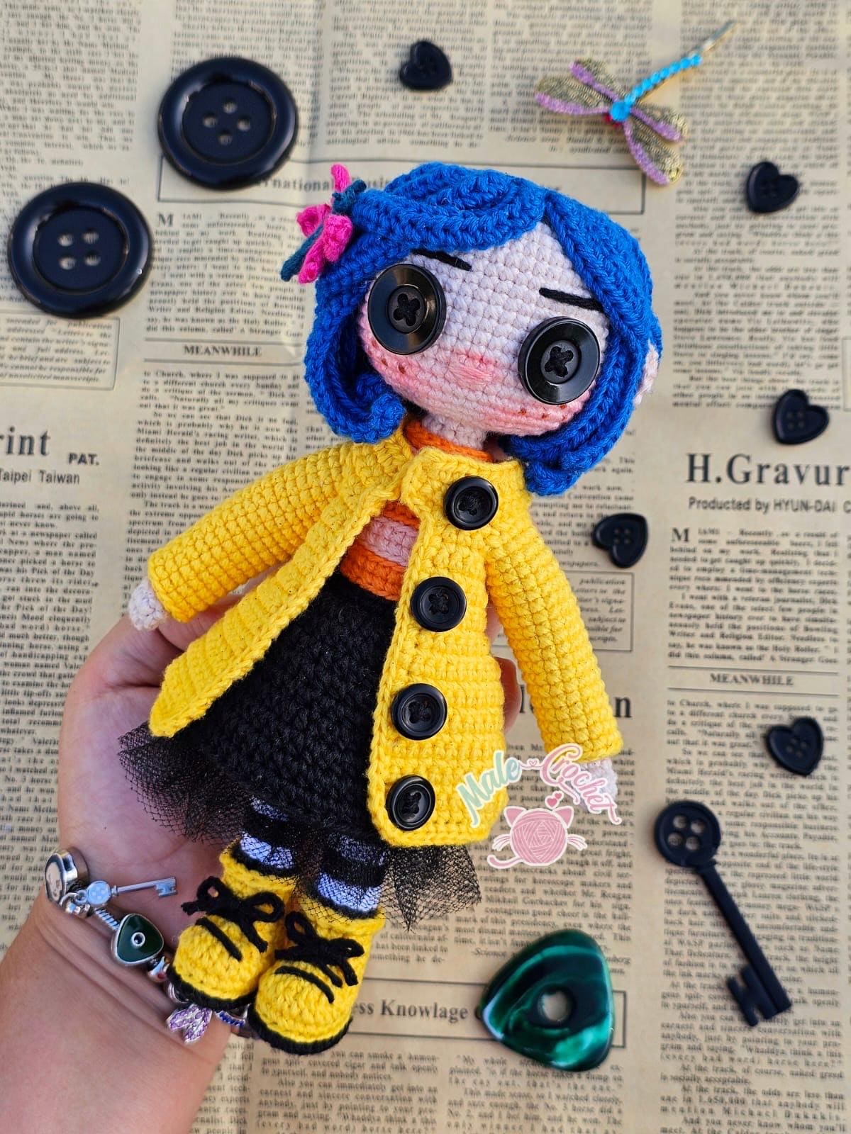Crochet Paso Coraline Y La Puerta Secreta Amigurumi Muñeca Tejida