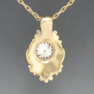 14k Yellow Gold Pendant with 8 mm Round Moissanite, 1.60 ct. 18 Gold Chain One of a Kind Pendant Made in the USA with Free Shipping. immagine 3