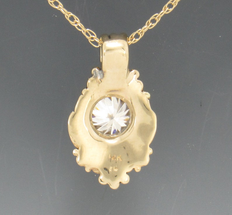 14k Yellow Gold Pendant with 8 mm Round Moissanite, 1.60 ct. 18 Gold Chain One of a Kind Pendant Made in the USA with Free Shipping. immagine 3