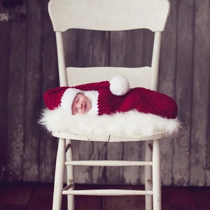 Newborn Santa Baby Set--Girl/Boy Unisex Christmas Santa Hat and Cocoon Set for Christmas/Holidays Red Green White