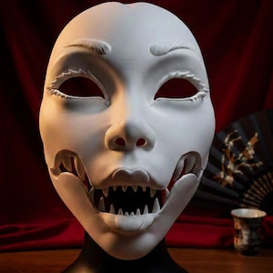 Geisha Masquerade Horror Mask (Movable Jaw)