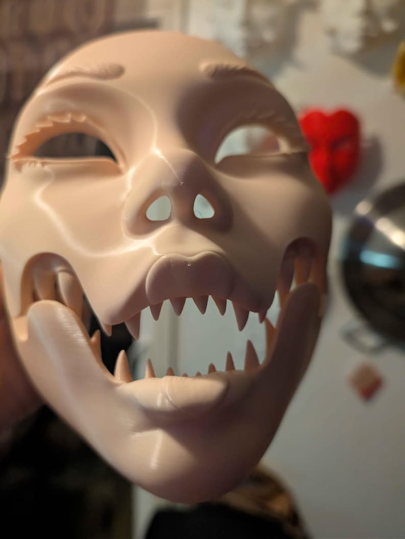 Geisha Masquerade Horror Mask (Movable Jaw) Light Skin Tone