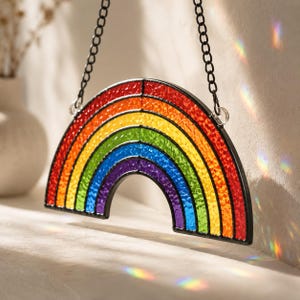 Atrapasueños de arcoíris de vidrieras, decoración colorida para colgar en la ventana, arte de pared de arcoíris hecho a mano, regalo para guardería, atrapasueños para la habitación de los niños